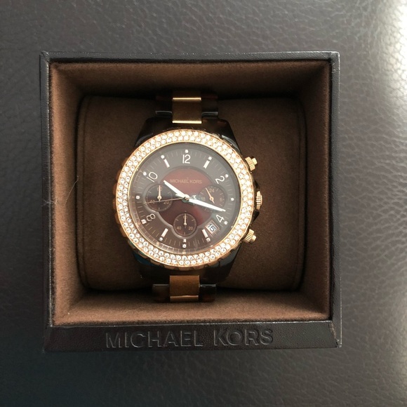 Michael Kors Watch - Picture 3 of 6